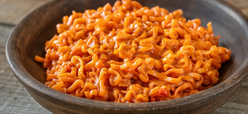 نودل کره ای لیوانی کربونارا بولداک صورتی 80 گرم - Samyang Hot Chicken Carbo 1 نودل کره ای لیوانی کربونارا بولداک صورتی 70 گرم - Samyang Hot Chicken Carbo