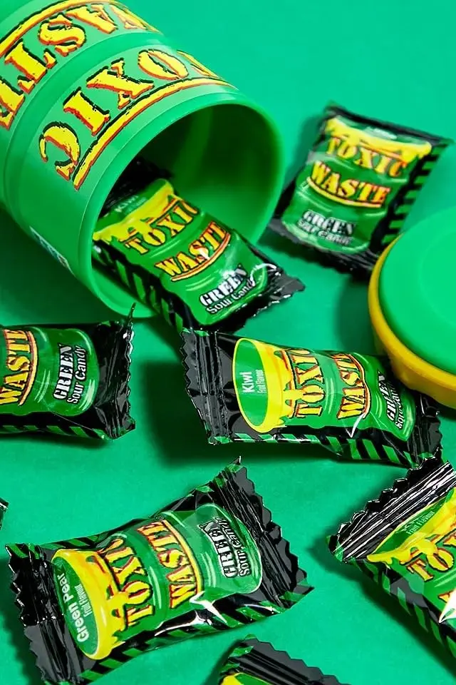 آبنبات خیلی ترش بشکه ای سبز تاکسیک ویست 42 گرم - Toxic Waste Green Sour Candy